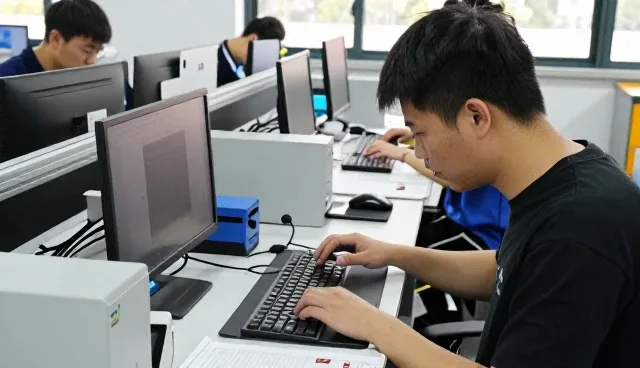 电子产品销售提升农业基地使用效率